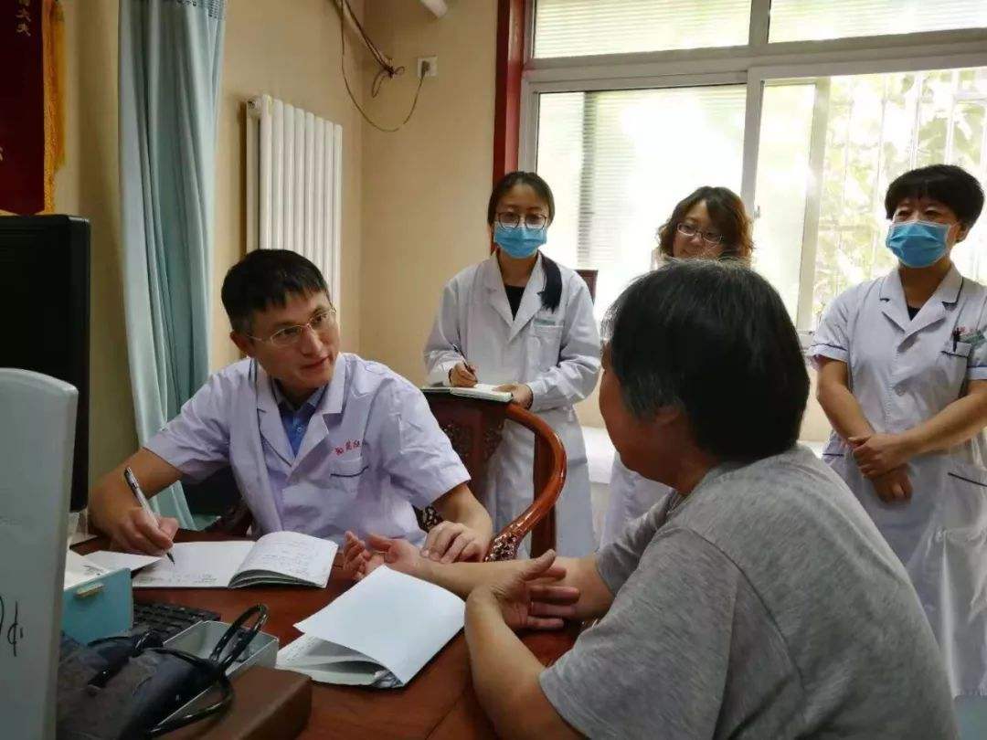 关于北京中医药大学东方医院号贩子挂号就是快；疫情:2022年挥之不去的梦魇的信息