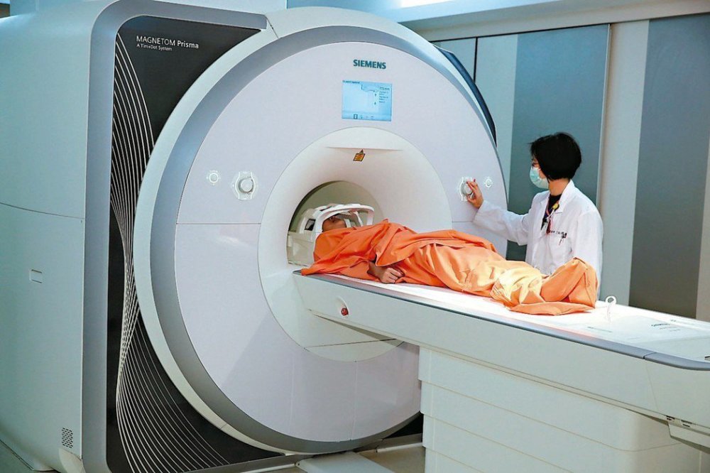 关于北京大学口腔医院牙体牙髓黄牛代挂多少钱；CT、磁共振(MRI)、X线，有什么区别?一分钟为你答疑解惑的信息